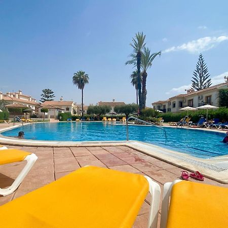 Lovely 1- Bedroom Rental With Pool, Close To The Beach Vera Kültér fotó