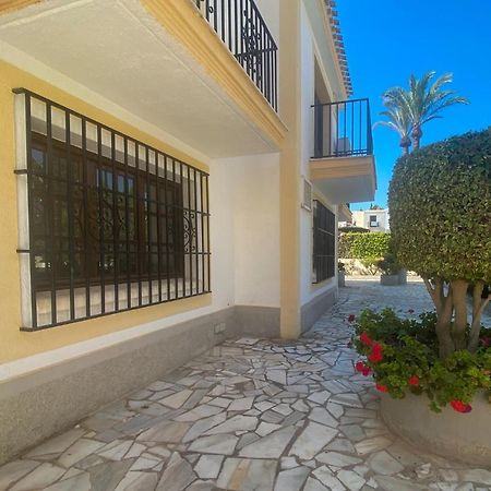 Lovely 1- Bedroom Rental With Pool, Close To The Beach Vera Kültér fotó