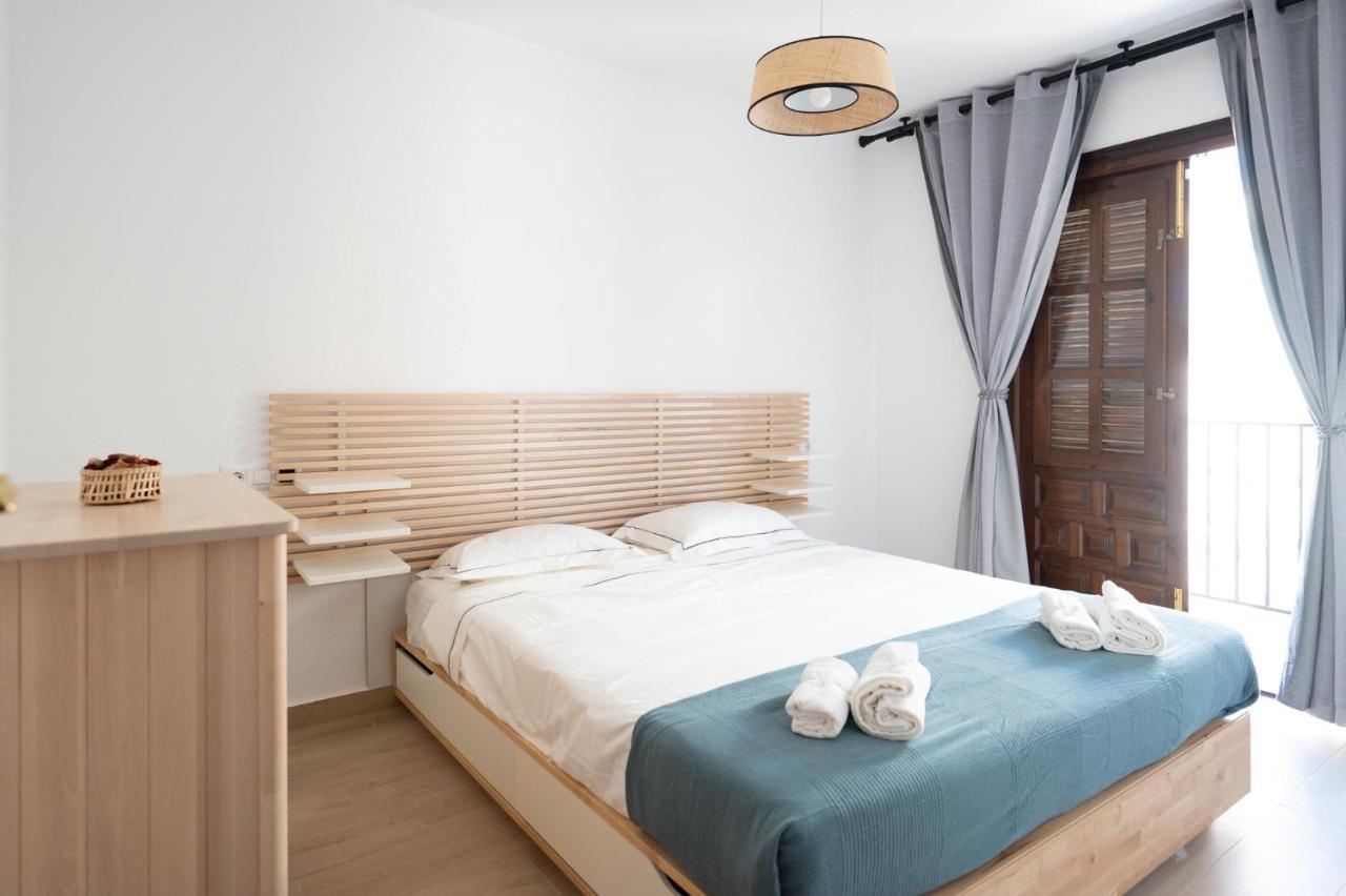 Lovely 1- Bedroom Rental With Pool, Close To The Beach Vera Kültér fotó