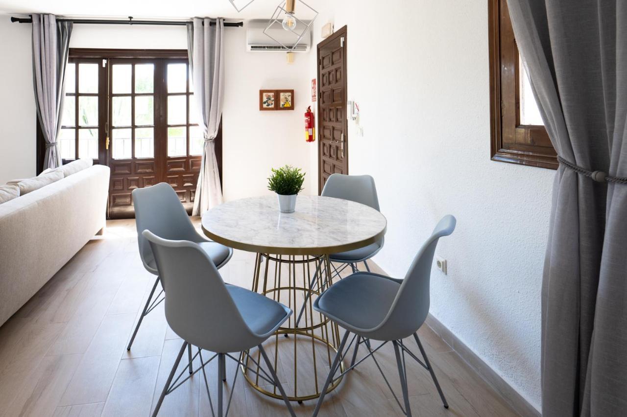 Lovely 1- Bedroom Rental With Pool, Close To The Beach Vera Kültér fotó