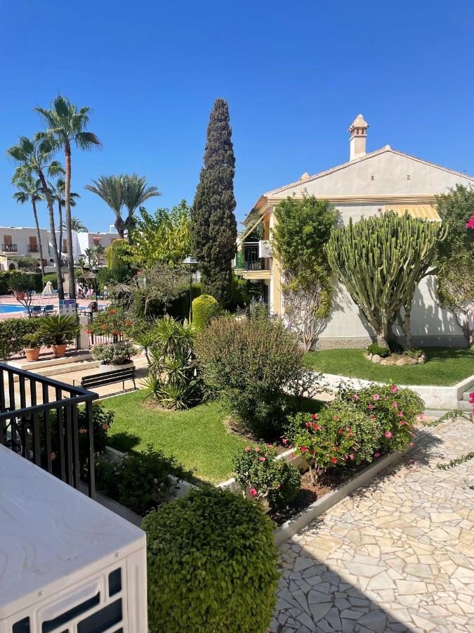 Lovely 1- Bedroom Rental With Pool, Close To The Beach Vera Kültér fotó