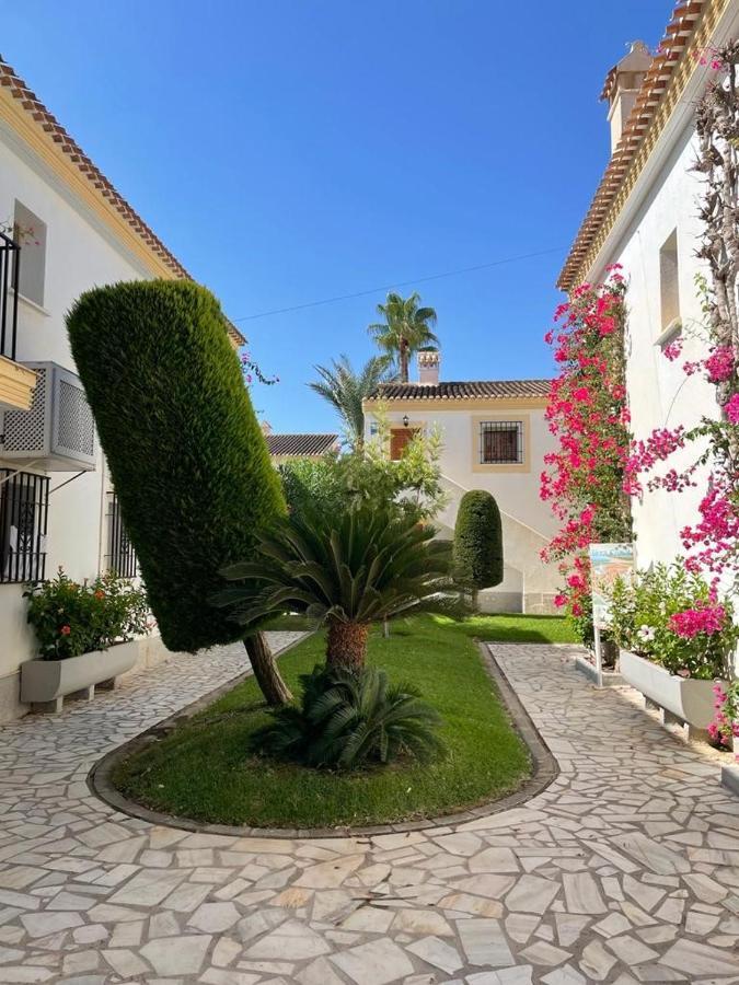 Lovely 1- Bedroom Rental With Pool, Close To The Beach Vera Kültér fotó